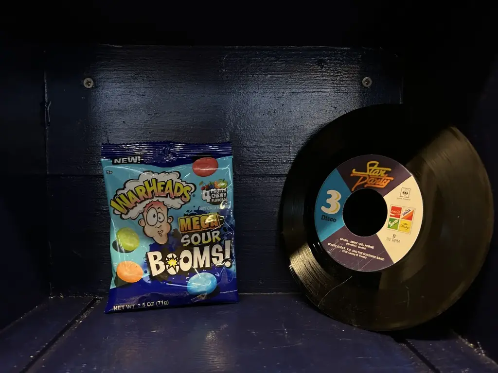 Warheads mega sour booms