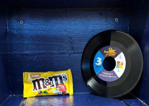 M&M met  pinda's