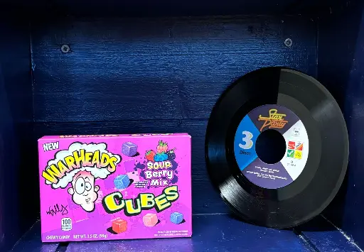 Warheads cubes sour berry mix